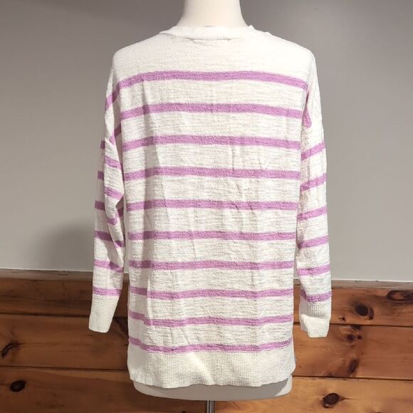 LOFT V-Neck Sweater White and Pink Striped - Picture 3 of 5